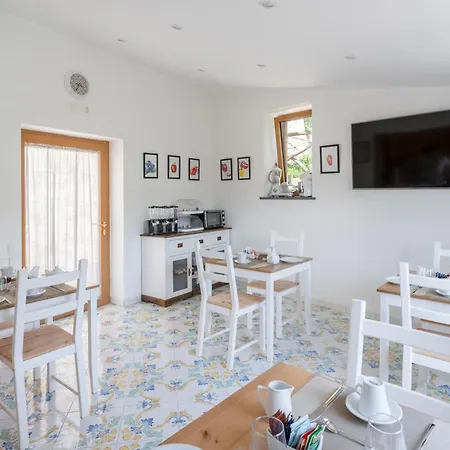 Casale Del Nonno Aparthotel Sorrento