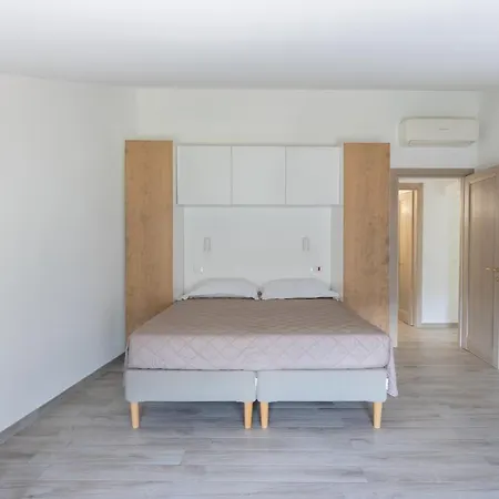 Casale Del Nonno Apartahotel