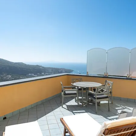 Casale Del Nonno Apartahotel 4*